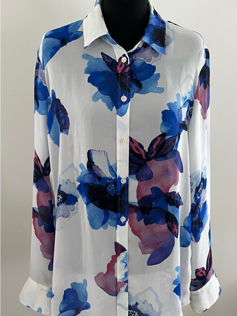 Banana Republic Blue & White Floral Button-Down Shirt